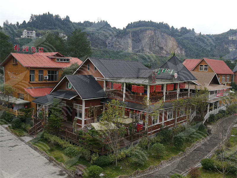 选择厦门合成树脂瓦，为南方屋顶雨季防水护航